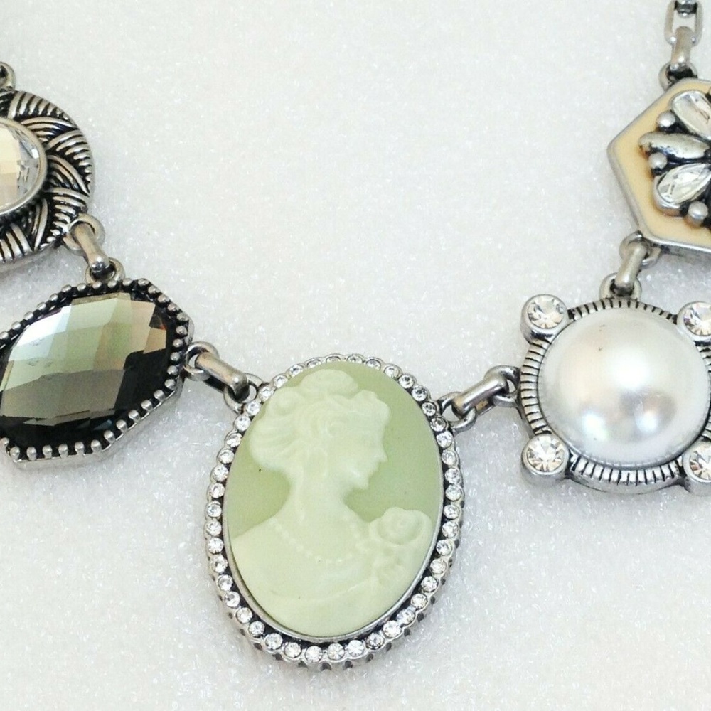 Lia Sophia Nostalgia  Necklace!